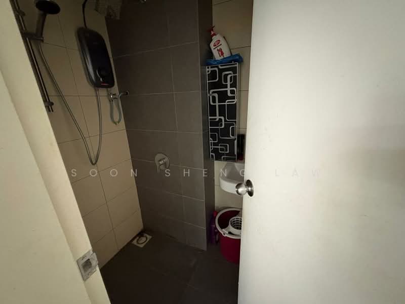 Kondominium untuk Dijual di The Holmes 1 - Soon Sheng Law - Bathroom - PropertyGuru.com.my