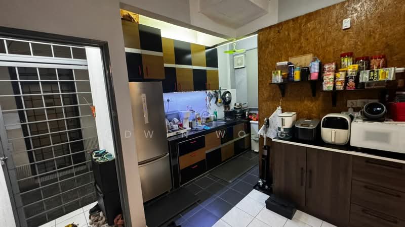 Apartment for Sale at Pangsapuri Merak - Edwin Wong - Kitchen - PropertyGuru.com.my