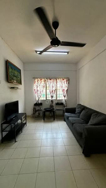 Apartment for Sale at Pangsapuri Seri Bintang - Edwin Wong - Living Room - PropertyGuru.com.my