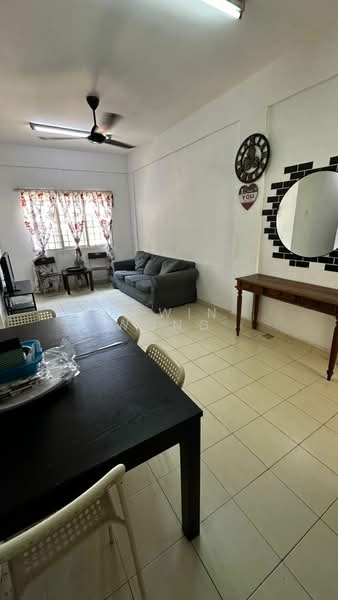 Apartment for Sale at Pangsapuri Seri Bintang - Edwin Wong - Living Room - PropertyGuru.com.my