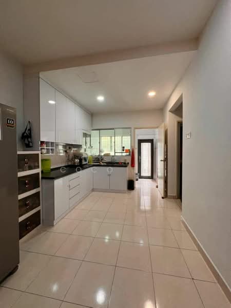 Rumah Teres 1.5 Tingkat untuk Dijual di Taman Gaya (Ulu Tiram) - Coco Lee - Kitchen - PropertyGuru.com.my
