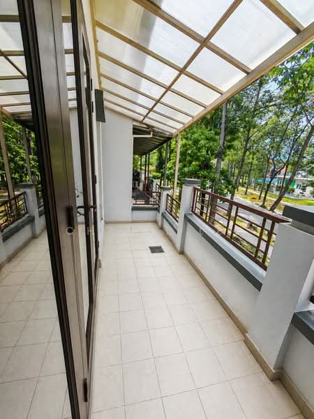 2-storey Terraced House for Sale in Valencia (Sungai Buloh) - Chanel Lee - Balcony - PropertyGuru.com.my