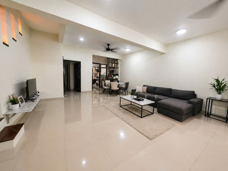 2-storey Terraced House for Sale in Valencia (Sungai Buloh) - Chanel Lee - Living Room - PropertyGuru.com.my