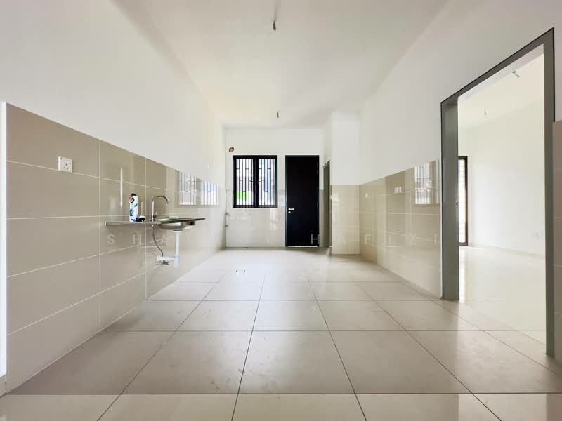 Rumah Teres 2 Tingkat untuk Dijual di Elmina (Shah Alam) - Shahrul Hafizi - Kitchen - PropertyGuru.com.my