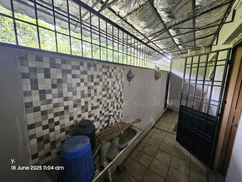 Rumah Teres 2 Tingkat untuk Dijual di Bukit Rahman Putra (Sungai Buloh) - Faisal Abu Omar - Exterior - PropertyGuru.com.my