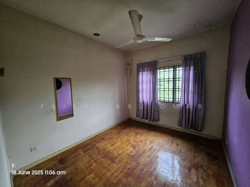 Rumah Teres 2 Tingkat untuk Dijual di Bukit Rahman Putra (Sungai Buloh) - Faisal Abu Omar - Bedroom - PropertyGuru.com.my