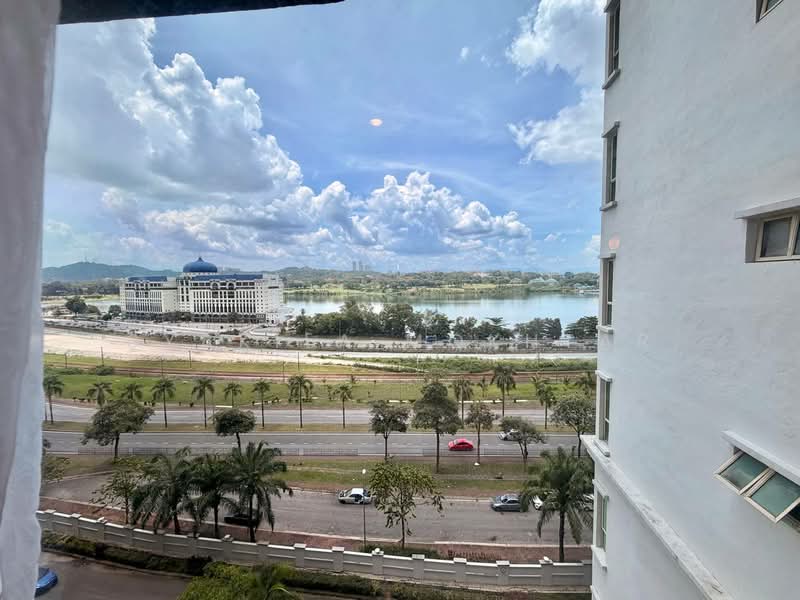 For Sale - East Lake Residence
