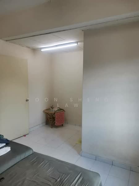 2-storey Terraced House for Sale in Taman Desa Karunmas (Balakong) - Soon Sheng Law - Bedroom - PropertyGuru.com.my
