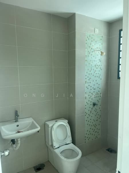 2-storey Terraced House for Rent in Bandar Sri Sendayan (Negeri Sembilan) - Ong Jia Hui - Bathroom - PropertyGuru.com.my