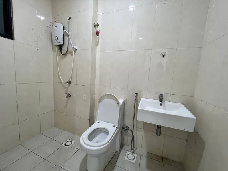 Kondominium untuk Disewa di The Sky Residence - Jessy Chye - Bathroom - PropertyGuru.com.my