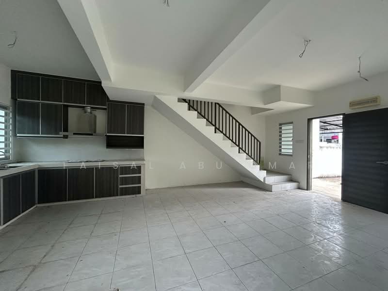 2-storey Terraced House for Sale in Bandar Seri Coalfields (Ijok) - Faisal Abu Omar - Kitchen - PropertyGuru.com.my