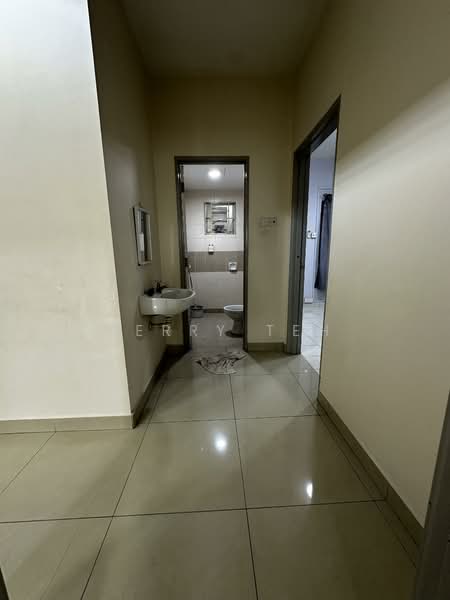 Kondominium untuk Dijual di Kinrara Mas - Terry Teh - Bathroom - PropertyGuru.com.my