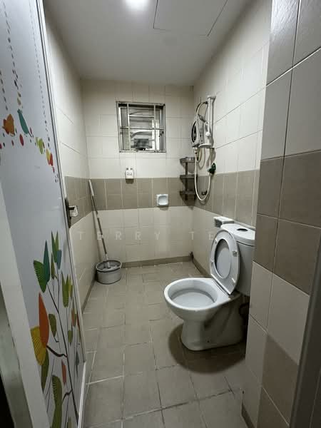 Kondominium untuk Dijual di Kinrara Mas - Terry Teh - Bathroom - PropertyGuru.com.my