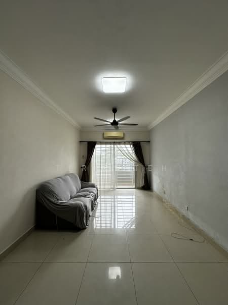 Kondominium untuk Dijual di Kinrara Mas - Terry Teh - Living Room - PropertyGuru.com.my