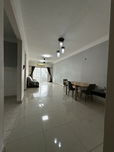 Kondominium untuk Dijual di Kinrara Mas - Terry Teh - Living Room - PropertyGuru.com.my