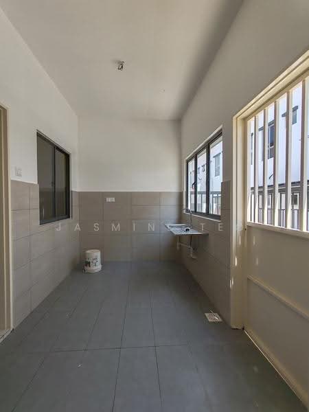 Rumah Teres 2-Tingkat untuk Dijual di Setia Alam (Selangor) - Jasmine Teo - Kitchen - PropertyGuru.com.my