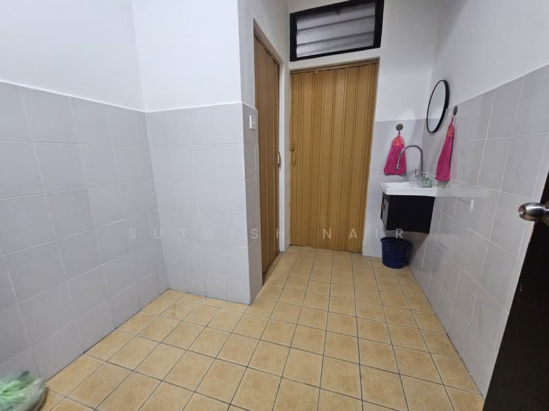 Office for Sale in Pusat Komersial Oakland (Rasah) - Suthish Nair - PropertyGuru.com.my