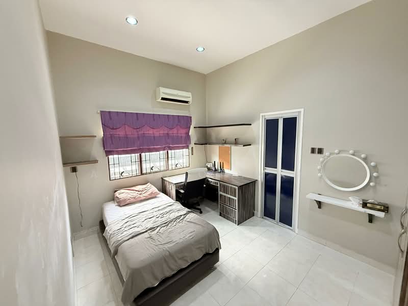 Semi-Detached House for Sale in Seremban (Negeri Sembilan) - Azrul Othman - Bedroom - PropertyGuru.com.my