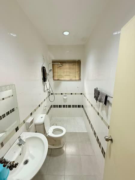 Semi-Detached House for Sale in Seremban (Negeri Sembilan) - Azrul Othman - Bathroom - PropertyGuru.com.my