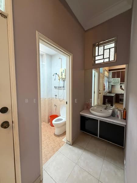 Semi-Detached House for Sale in Taman Impian Emas (Skudai) - Bernice Tee - Bathroom - PropertyGuru.com.my