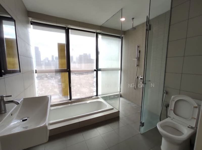 Servis Apartment untuk Disewa di Setia SKY Residences - Catherine Gan - Bathroom - PropertyGuru.com.my