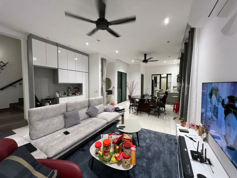 Rumah Berkembar untuk Disewa di Telok Panglima Garang (Selangor) - David Yap - Living Room - PropertyGuru.com.my
