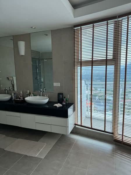 Kondominium untuk Disewa di Gurney Paragon - Chan Yi Shen - Bathroom - PropertyGuru.com.my
