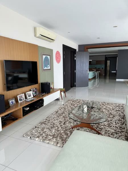 Kondominium untuk Disewa di Gurney Paragon - Chan Yi Shen - Living Room - PropertyGuru.com.my