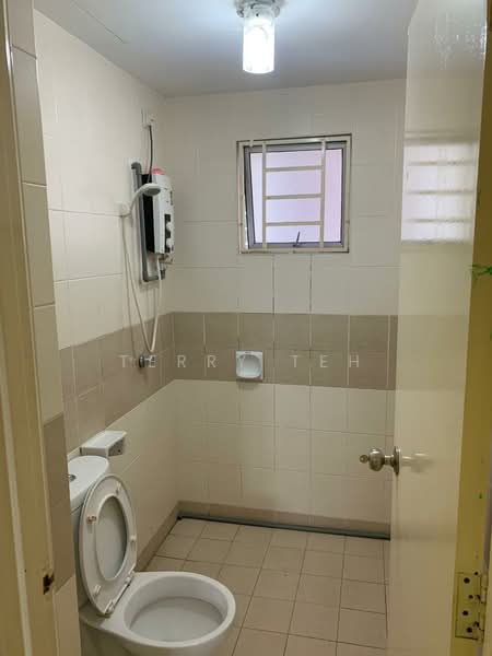 Condominium for Sale at Kinrara Mas - Terry Teh - Bathroom - PropertyGuru.com.my