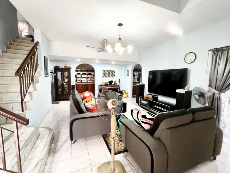 Rumah Banglo untuk Dijual di Kasturi Heights (Nilai) - Imran Isa - Living Room - PropertyGuru.com.my