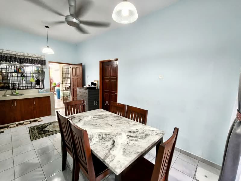 Rumah Banglo untuk Dijual di Kasturi Heights (Nilai) - Imran Isa - Dining Room - PropertyGuru.com.my