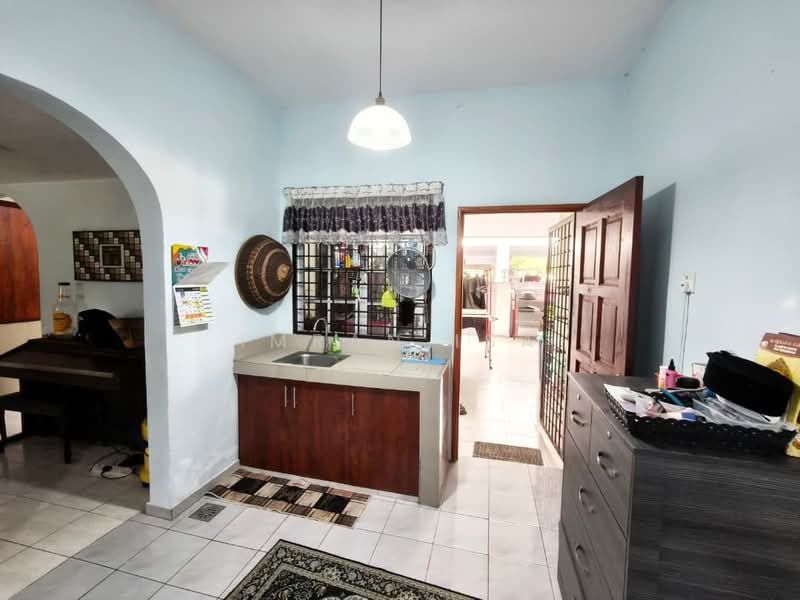 Rumah Banglo untuk Dijual di Kasturi Heights (Nilai) - Imran Isa - Kitchen - PropertyGuru.com.my