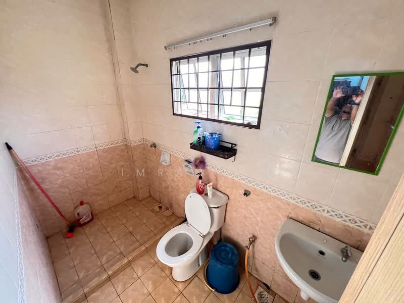 Rumah Banglo untuk Dijual di Kasturi Heights (Nilai) - Imran Isa - Bathroom - PropertyGuru.com.my