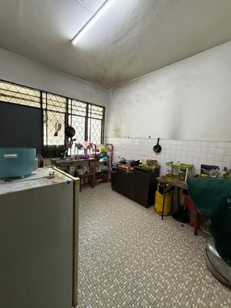 2-storey Terraced House for Sale in Permas Jaya (Johor) - Bernice Tee - Kitchen - PropertyGuru.com.my