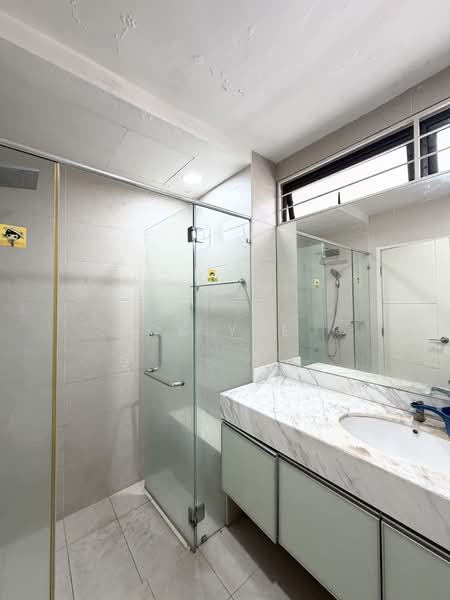 Condominium for Sale at Savanna 2 - CK Yee - Bathroom - PropertyGuru.com.my