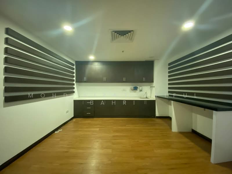 Shop / Office for Rent in Petaling Jaya (Selangor) - Mohd Aizat Saiful Bahri - Kitchen - PropertyGuru.com.my