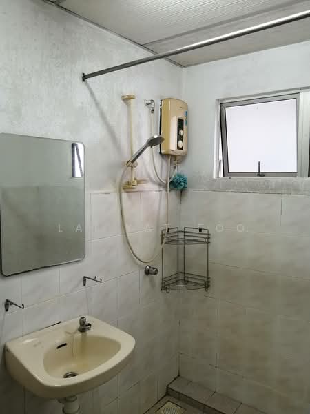 Kondominium untuk Disewa di Endah Ria - Lai Yat Foo - Bathroom - PropertyGuru.com.my
