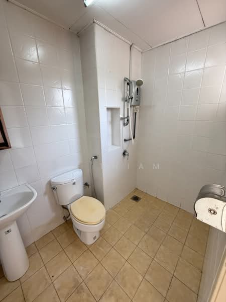 2-storey Terraced House for Rent in Kota Kemuning (Shah Alam) - SK Thiam - Bathroom - PropertyGuru.com.my