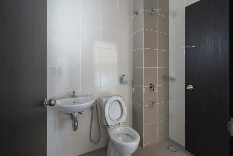 Rumah Teres 2 Tingkat untuk Dijual di Bandar Bukit Raja (Klang) - Jason Tan - Bathroom - PropertyGuru.com.my