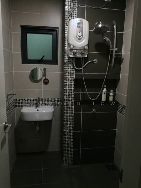 Kondominium untuk Disewa di The Vyne - Desmond Low - Bathroom - PropertyGuru.com.my