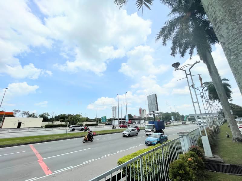 Retail Space for Rent in Seri Kembangan (Selangor) - Andrew Lee - Exterior - PropertyGuru.com.my