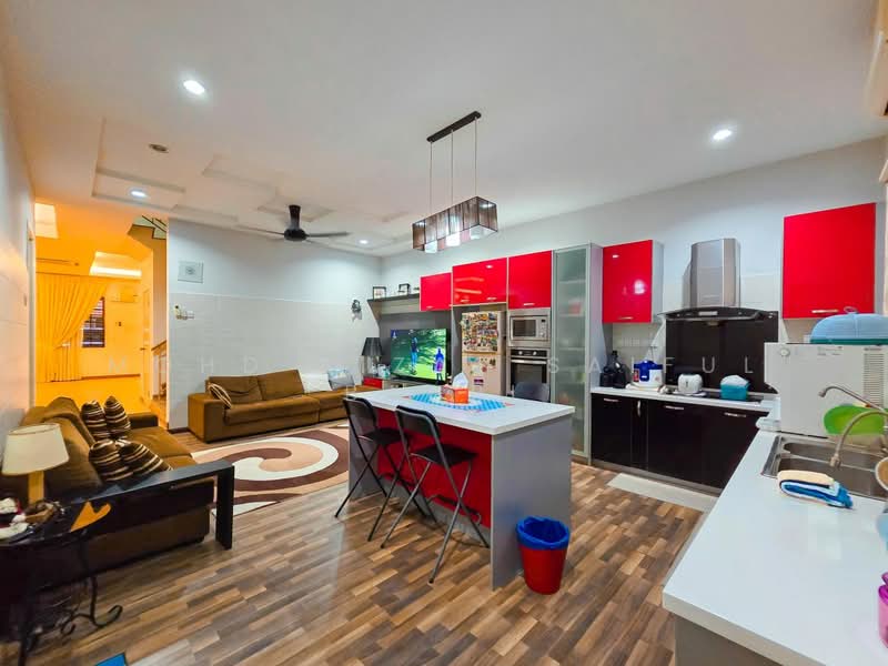 Semi-Detached House for Sale in Bandar Nusaputra (Puchong) - Mohd Aizat Saiful Bahri - Living Room - PropertyGuru.com.my
