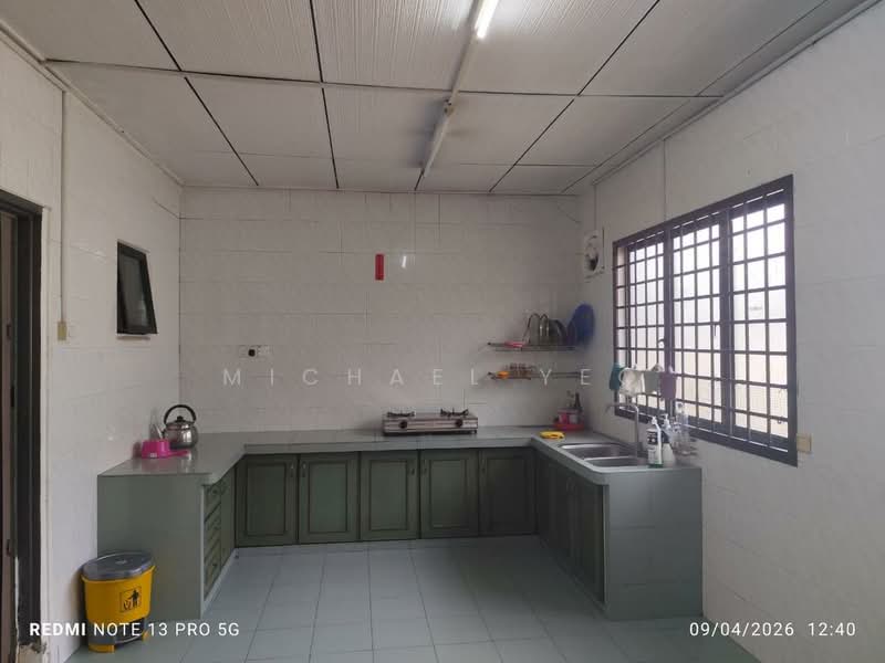 Rumah Teres 1 Tingkat untuk Disewa di Taman Century (Johor Bahru) - Michael Yeo - Kitchen - PropertyGuru.com.my