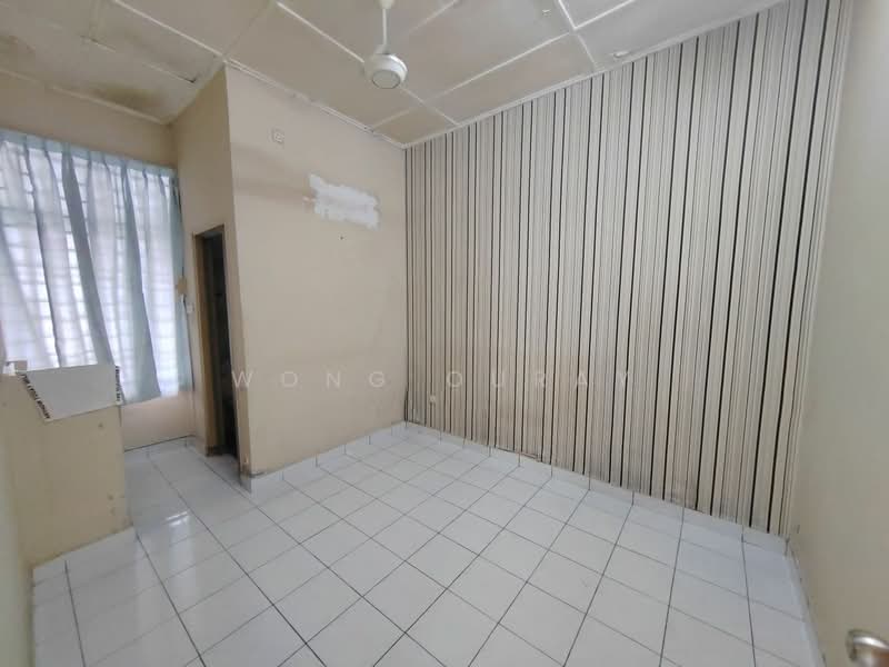 Rumah Teres 1 Tingkat untuk Dijual di Taman Molek (Johor Bahru) - Wong Ouray - PropertyGuru.com.my