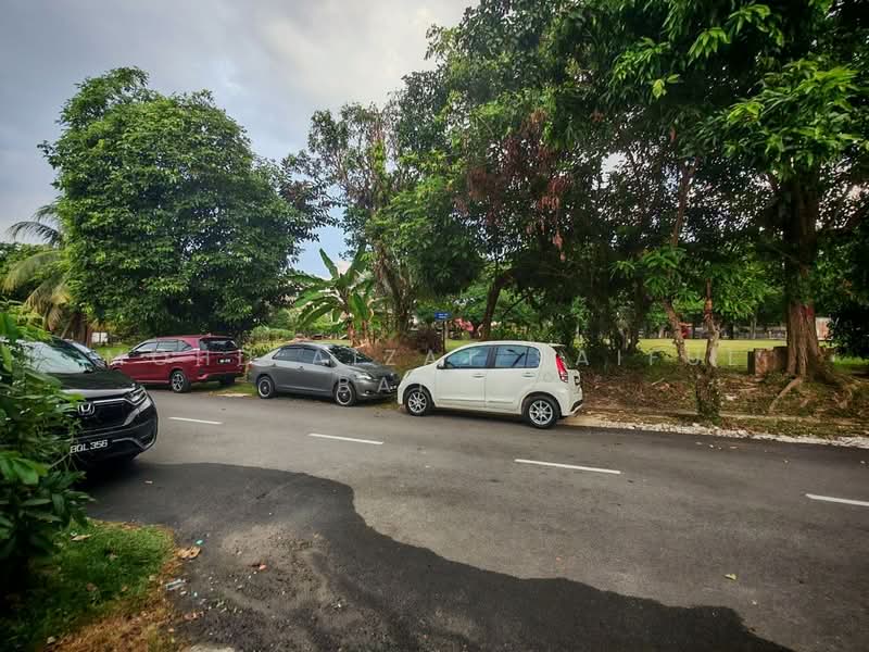 2-storey Terraced House for Sale in Saujana Impian (Kajang) - Mohd Aizat Saiful Bahri - Exterior - PropertyGuru.com.my