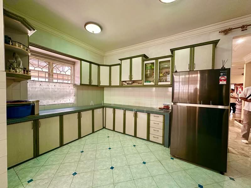Rumah Teres 2 Tingkat untuk Dijual di Usj 16 (Subang Jaya) - Mohd Aizat Saiful Bahri - Kitchen - PropertyGuru.com.my