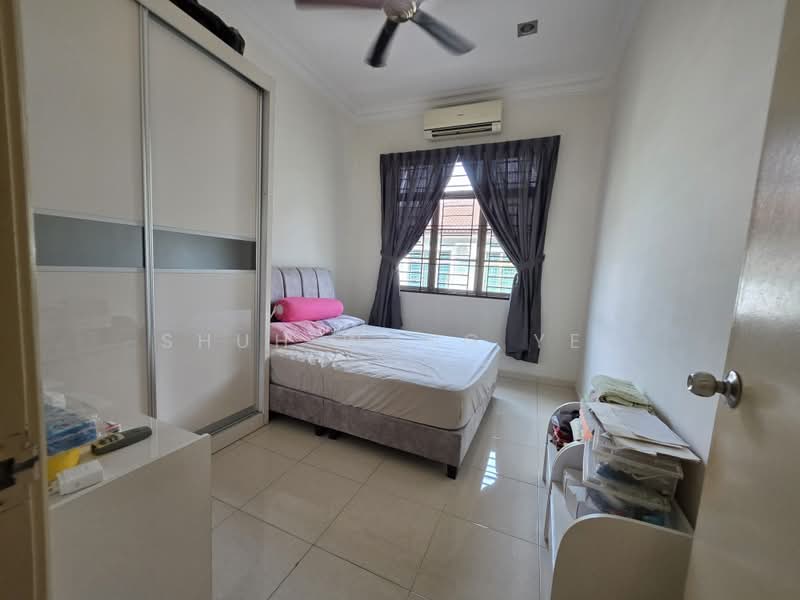 Semi-Detached House for Sale in Taman Saujana Permai (Bukit Katil) - Shuh Wang Yee - Bedroom - PropertyGuru.com.my