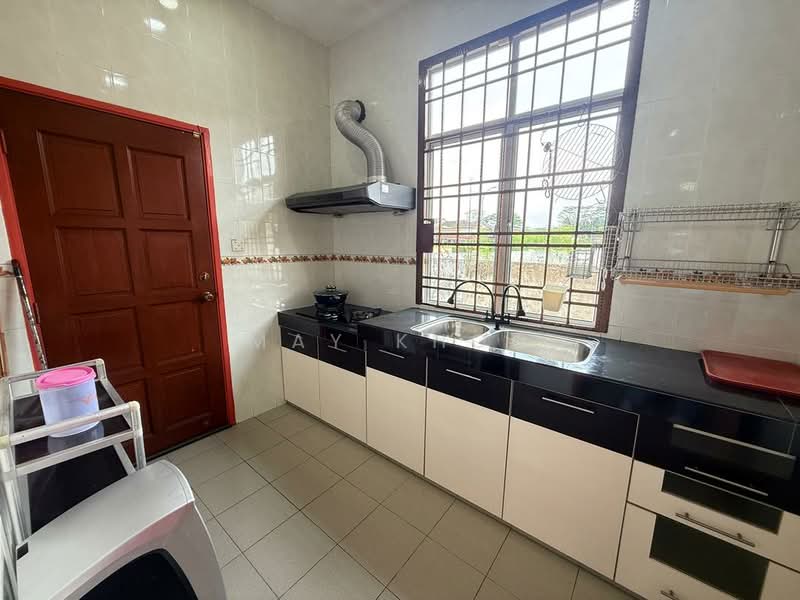 1-storey Terraced House for Sale in Taman Setia Indah (Tebrau) - May Khoo - Kitchen - PropertyGuru.com.my