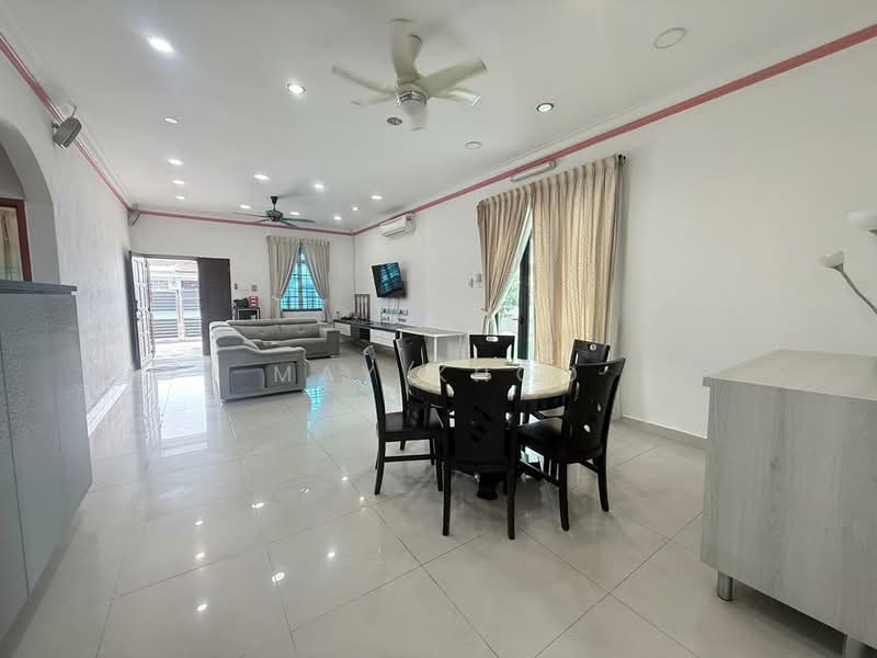 1-storey Terraced House for Sale in Taman Setia Indah (Tebrau) - May Khoo - Living Room - PropertyGuru.com.my