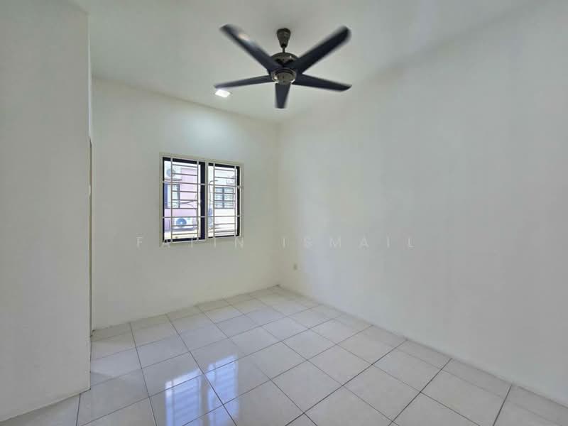 2.5-storey Terraced House for Sale in Sungai Buloh (Selangor) - Fatin Ismail - PropertyGuru.com.my